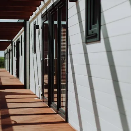 New Wave Lodge